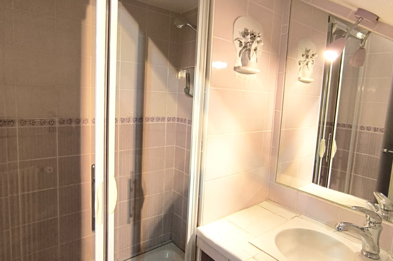 Dormir au centre ville Oloron, Dormir au centre ville Pyrénées béarnaises, Hôtel Oloron, Hôtel Pyrénées béarnaises, Meilleur hôtel Oloron, Meilleur hôtel Pyrénées béarnaises, Nuit insolite Oloron, Nuit insolite Pyrénées béarnaises, Suite business Oloron, Suite business Pyrénées béarnaises