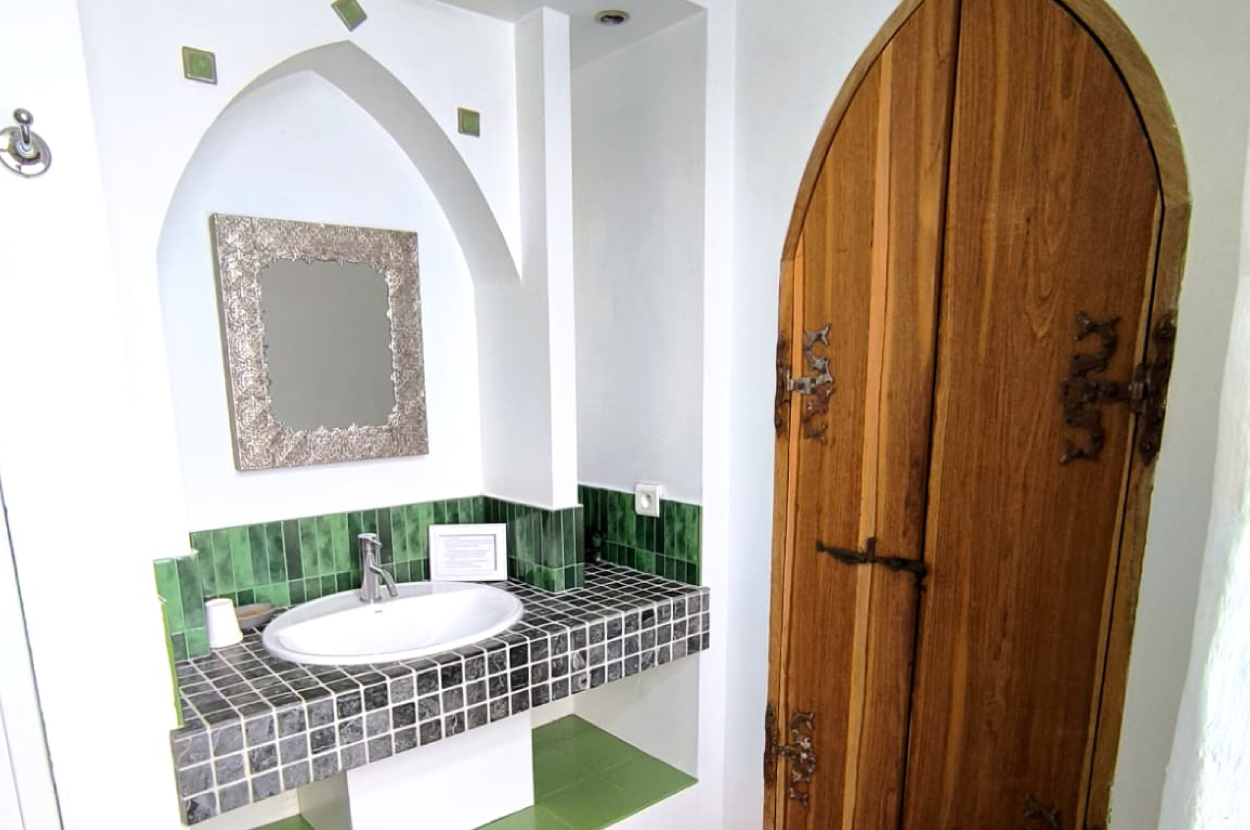 Dormir au centre ville Oloron, Dormir au centre ville Pyrénées béarnaises, Hôtel Oloron, Hôtel Pyrénées béarnaises, Meilleur hôtel Oloron, Meilleur hôtel Pyrénées béarnaises, Nuit insolite Oloron, Nuit insolite Pyrénées béarnaises, Suite business Oloron, Suite business Pyrénées béarnaises