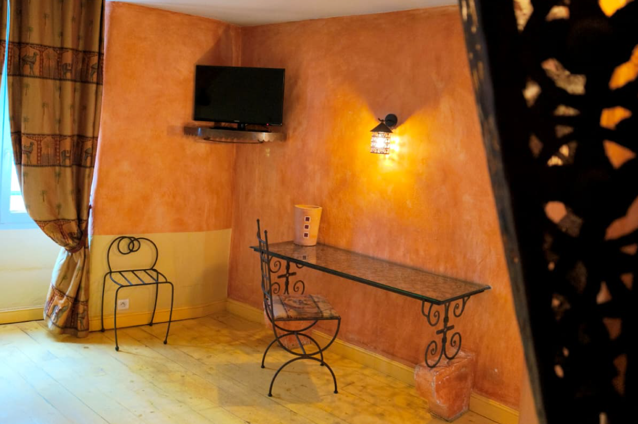 Dormir au centre ville Oloron, Dormir au centre ville Pyrénées béarnaises, Hôtel Oloron, Hôtel Pyrénées béarnaises, Meilleur hôtel Oloron, Meilleur hôtel Pyrénées béarnaises, Nuit insolite Oloron, Nuit insolite Pyrénées béarnaises, Suite business Oloron, Suite business Pyrénées béarnaises