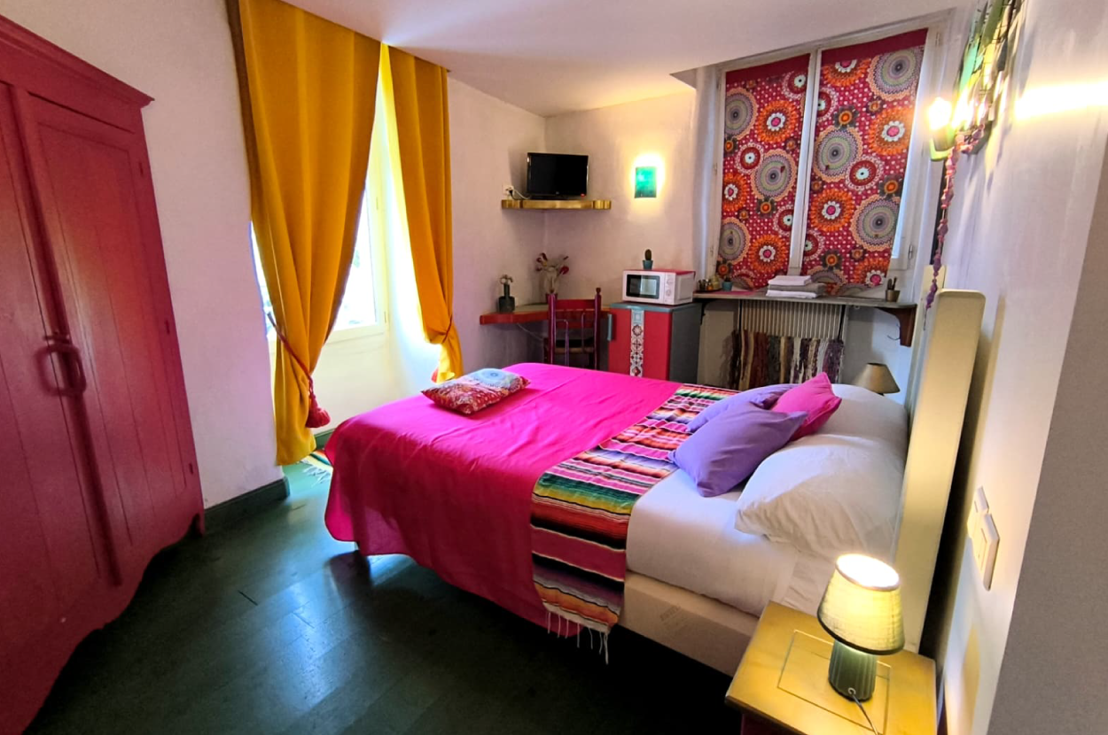 Dormir au centre ville Oloron, Dormir au centre ville Pyrénées béarnaises, Hôtel Oloron, Hôtel Pyrénées béarnaises, Meilleur hôtel Oloron, Meilleur hôtel Pyrénées béarnaises, Nuit insolite Oloron, Nuit insolite Pyrénées béarnaises, Suite business Oloron, Suite business Pyrénées béarnaises