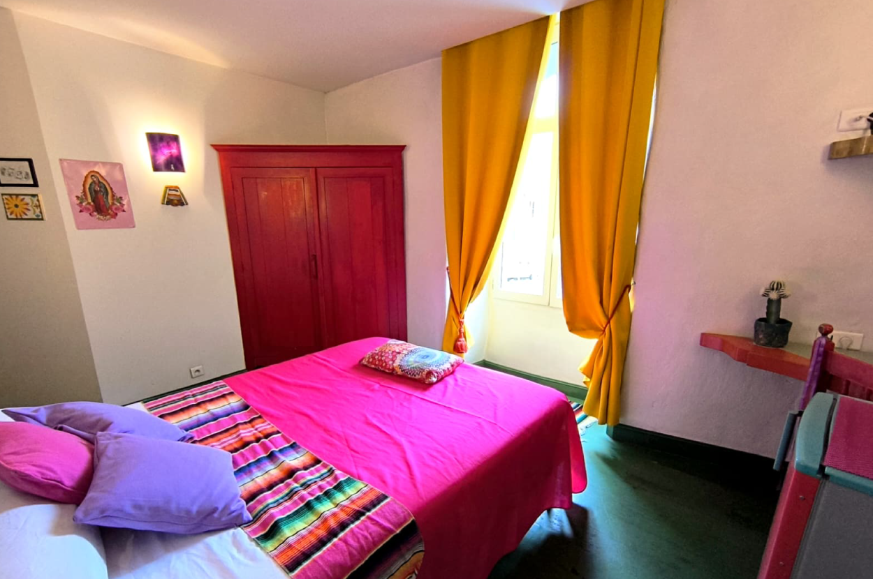 Dormir au centre ville Oloron, Dormir au centre ville Pyrénées béarnaises, Hôtel Oloron, Hôtel Pyrénées béarnaises, Meilleur hôtel Oloron, Meilleur hôtel Pyrénées béarnaises, Nuit insolite Oloron, Nuit insolite Pyrénées béarnaises, Suite business Oloron, Suite business Pyrénées béarnaises